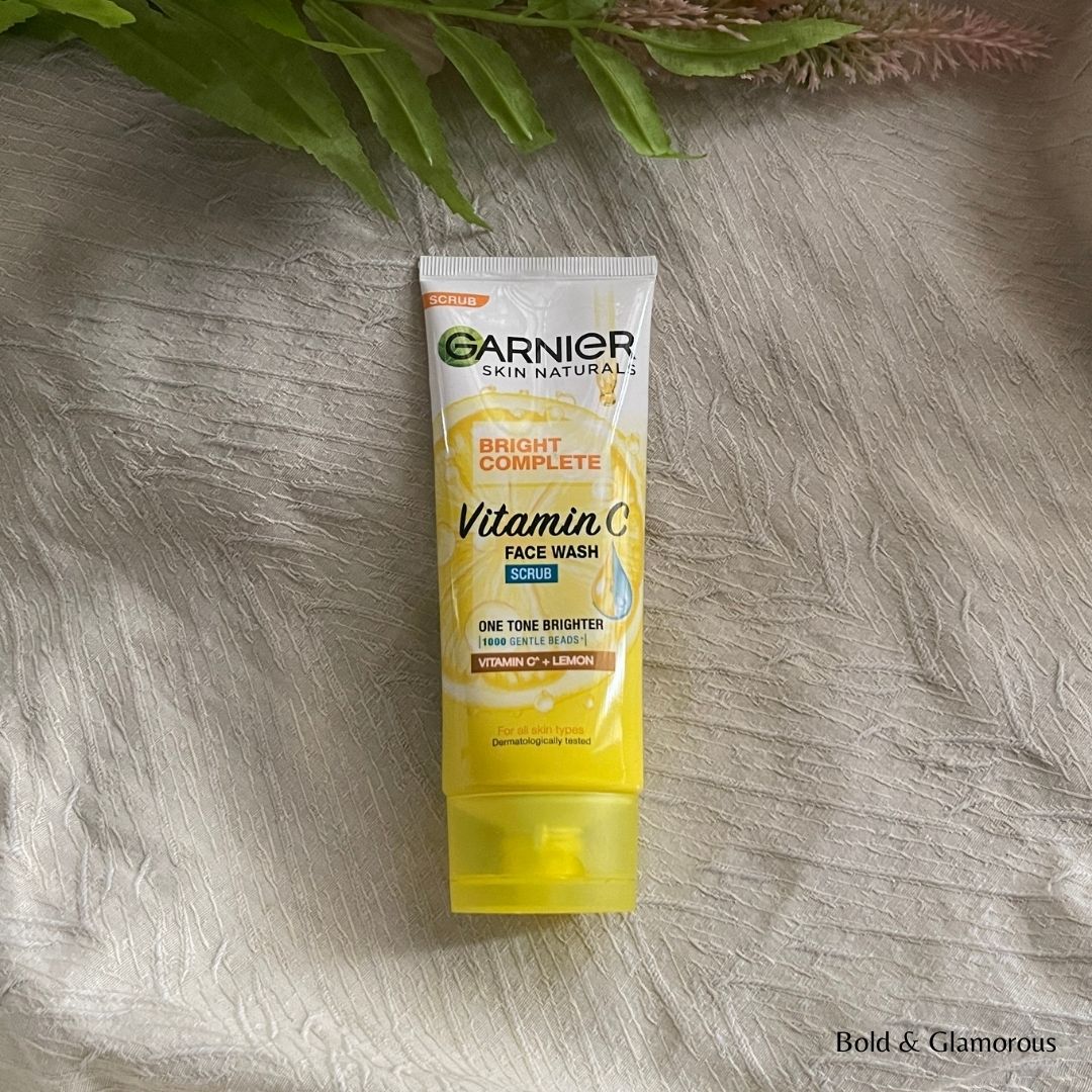 Garnier Bright Complete | Vitamic C Face Wash Scrub