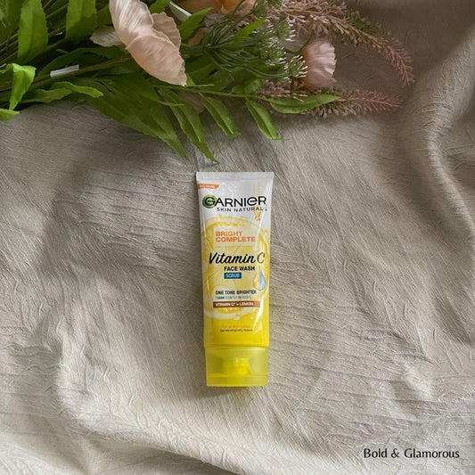 Garnier Bright Complete | Vitamic C Face Wash Scrub
