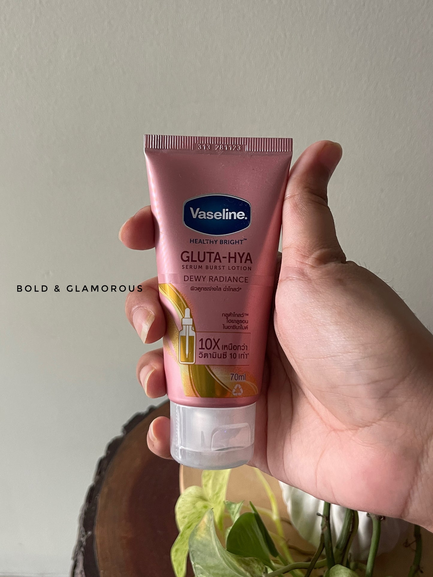 Vaseline Healthy Bright Gluta Hya Serum Burst Lotion | Dewy Radiance
