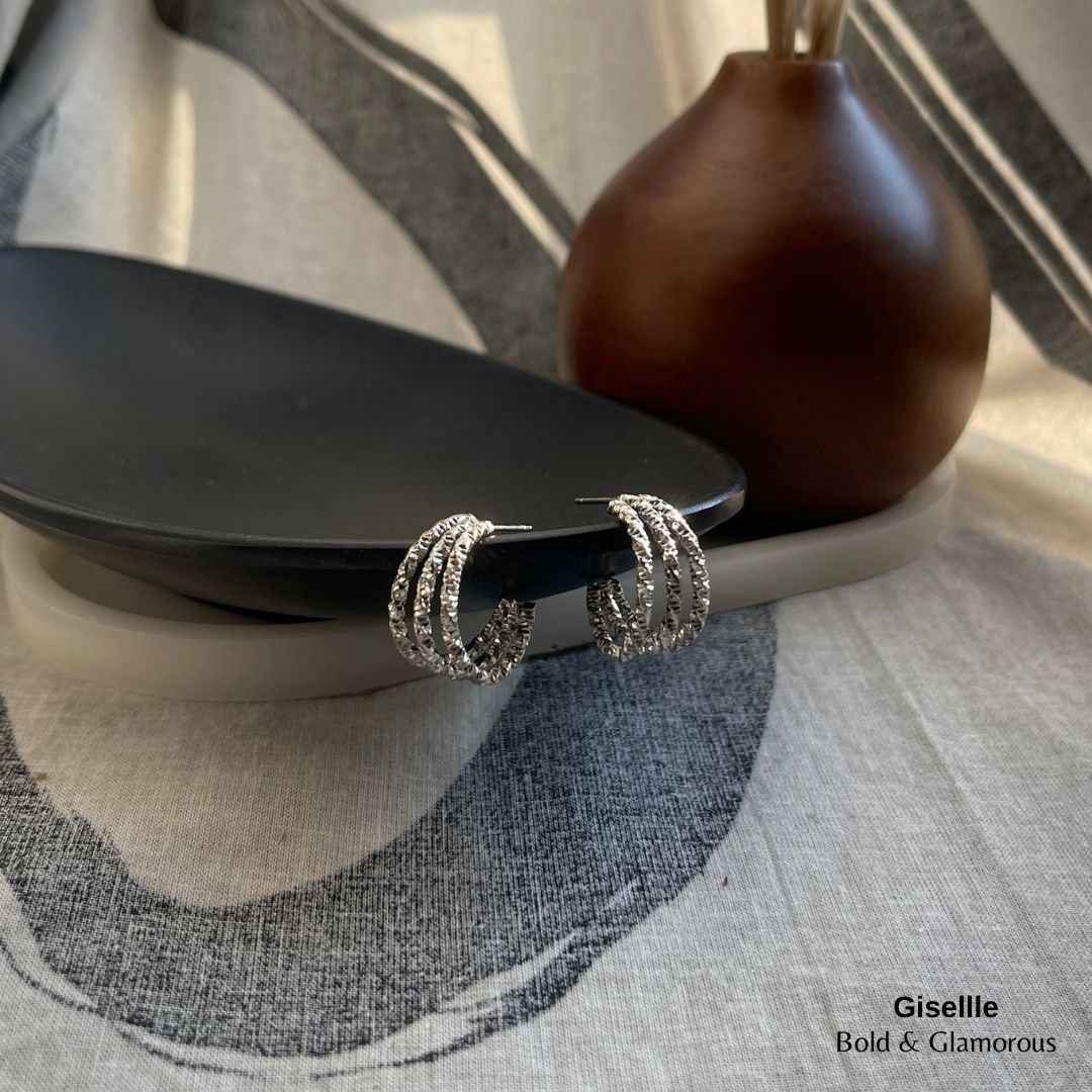 Half Hoop Earring | ME06 | Gisellle