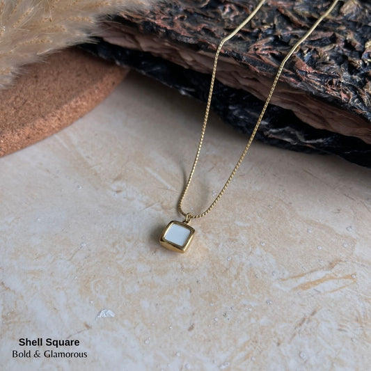 Necklace | SN180 | Shell Square