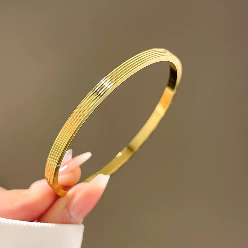 Bangle | BG002 | Ribbed Row