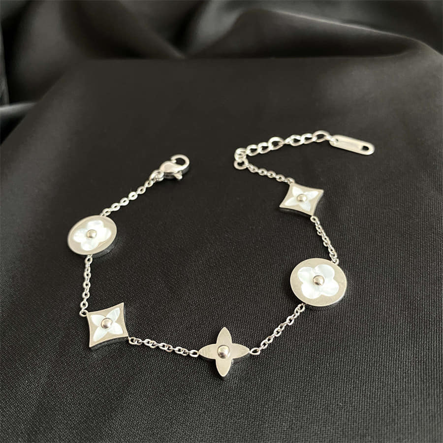 Chain Bracelet | SSCB042 | White Flower | Silver