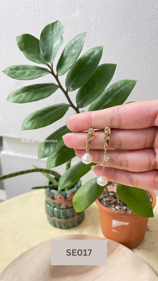 Irregular Pearl Drop Earring | SE017