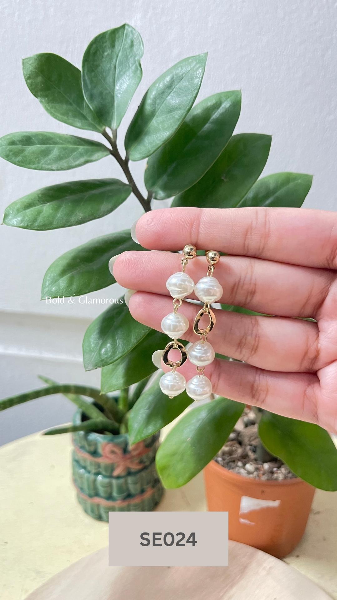 Dangling Pearl Earring | SE024