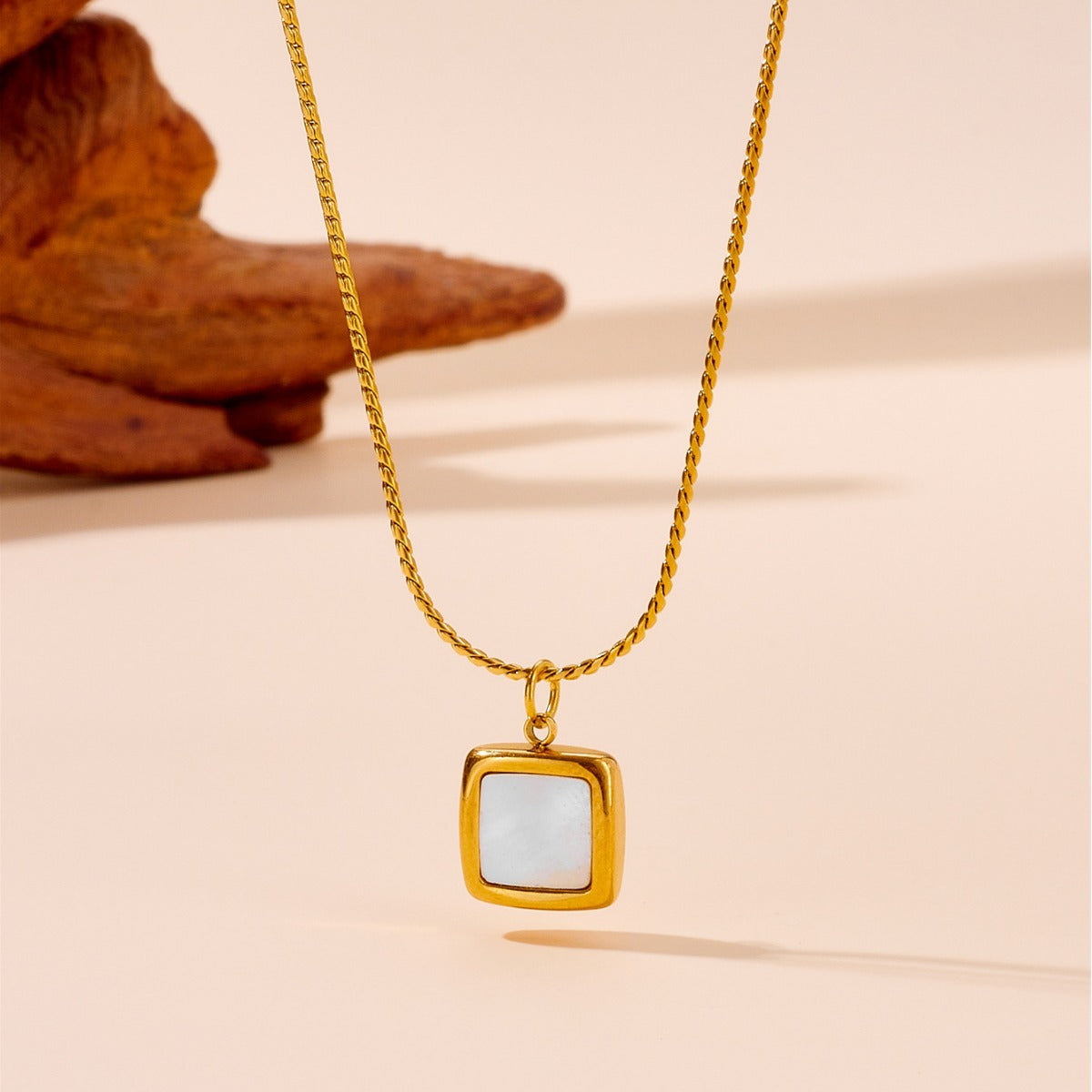 Necklace | SN180 | Shell Square