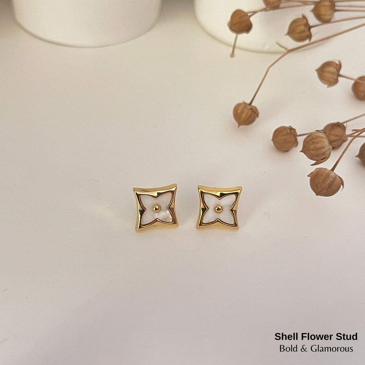 Stud Earring Shell Flower