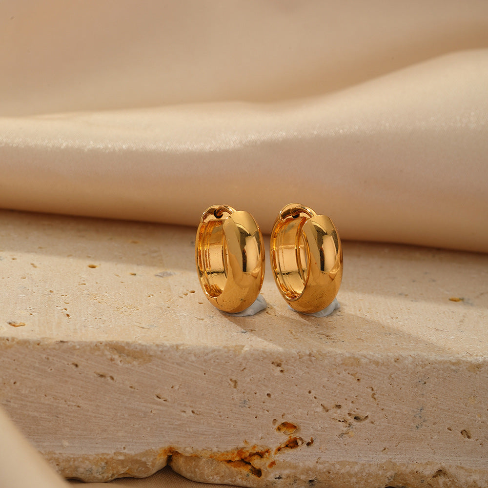 Chunky Hoop Earring | 10mm | Gold
