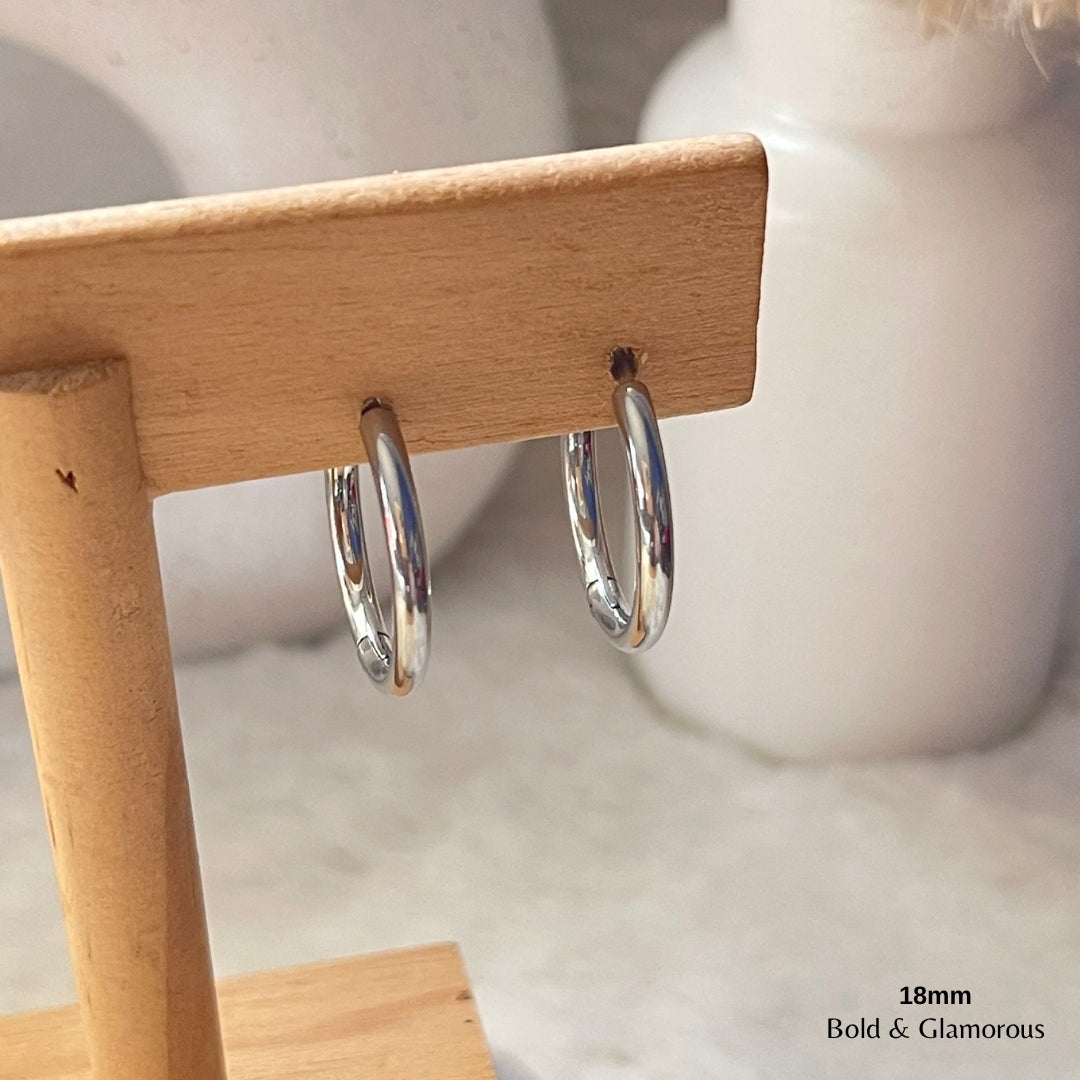 Simple Hoop Earring | 18mm | Silver