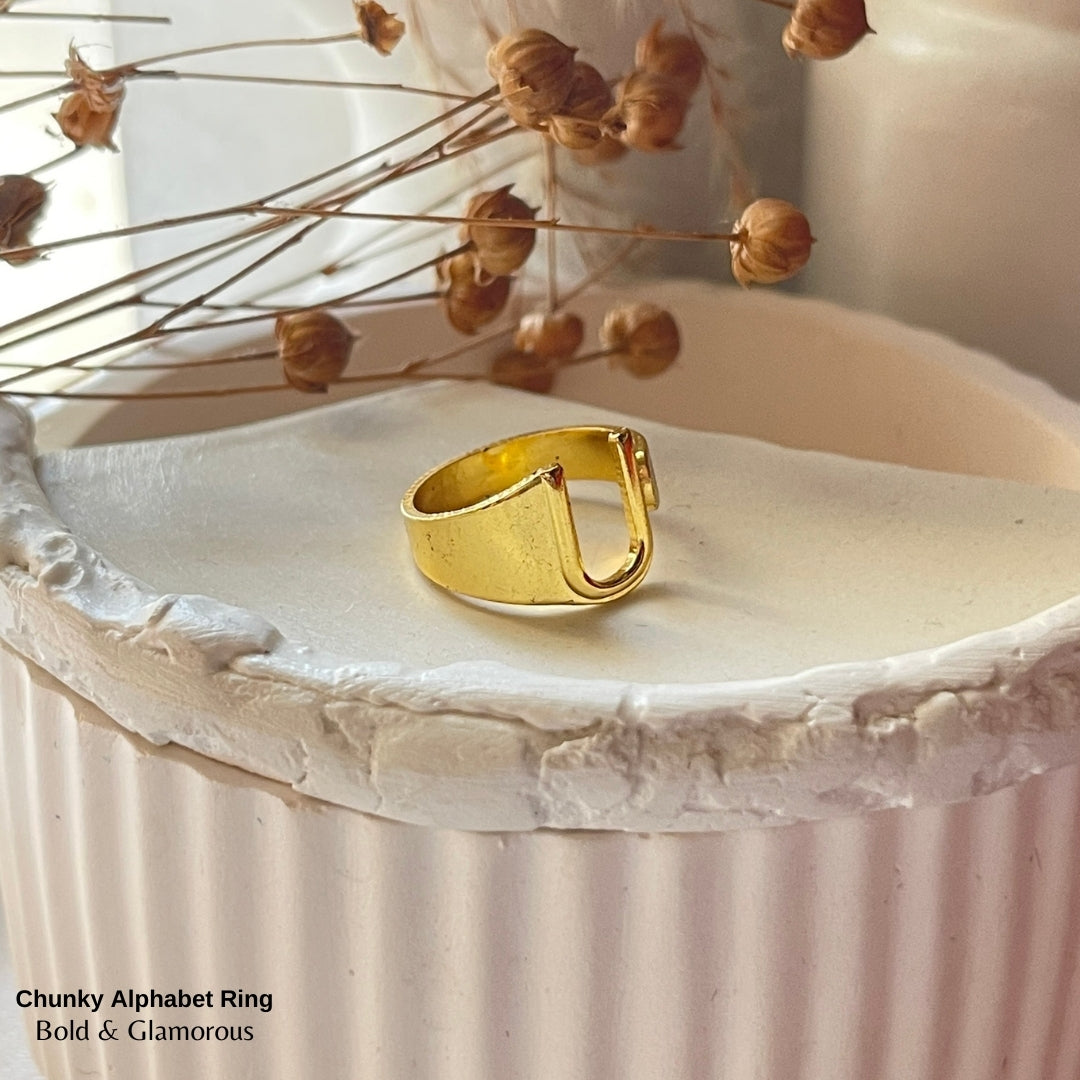Chunky Alphabet Ring | U | Gold