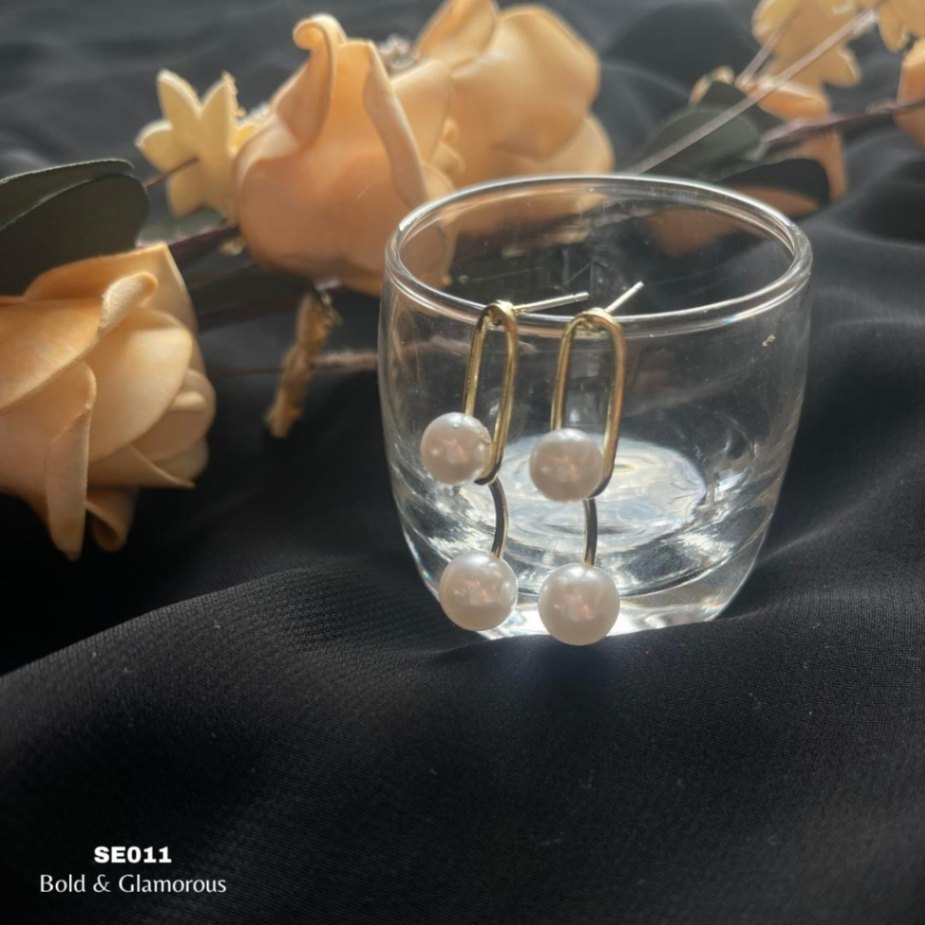 Minimalistic Pearl Earring | SE011