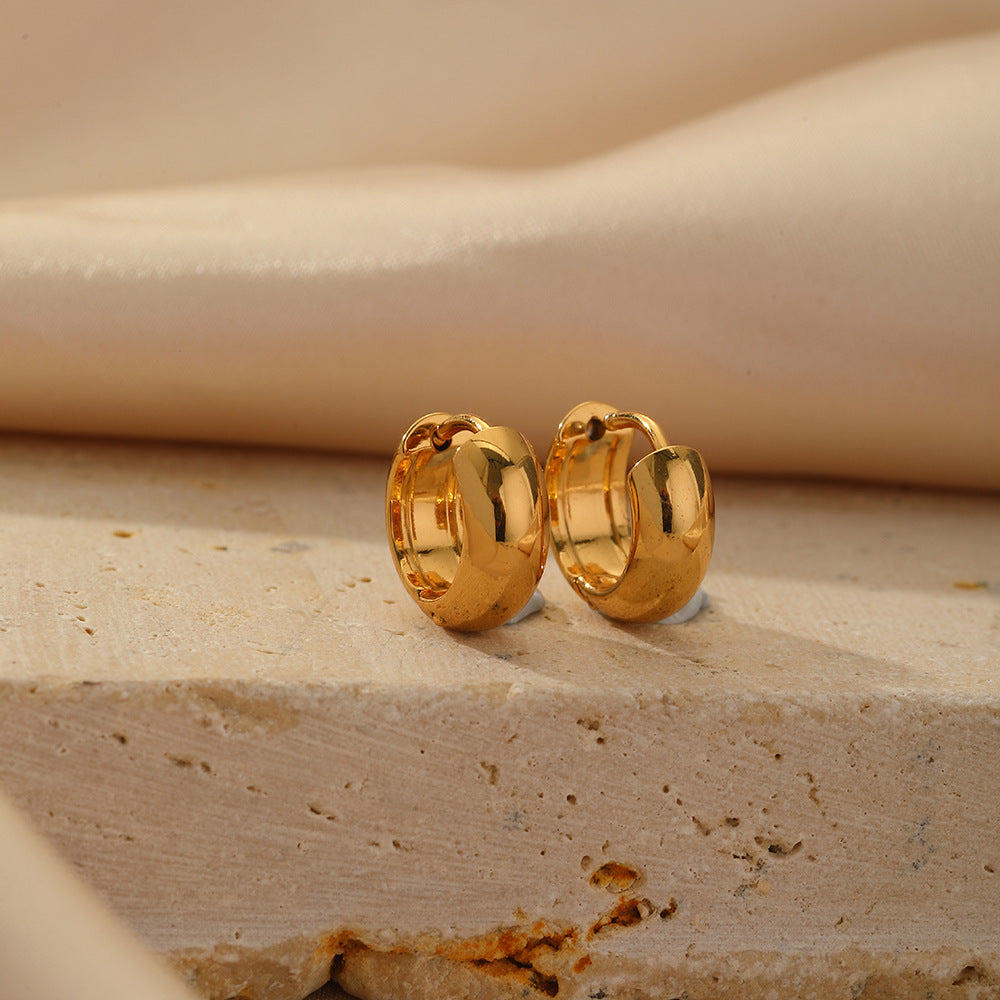 Chunky Hoop Earring | 8mm | Gold