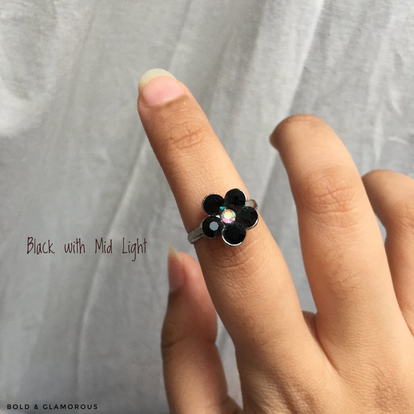 Buttercup Ring | BUCR01  | Black with Mid Light