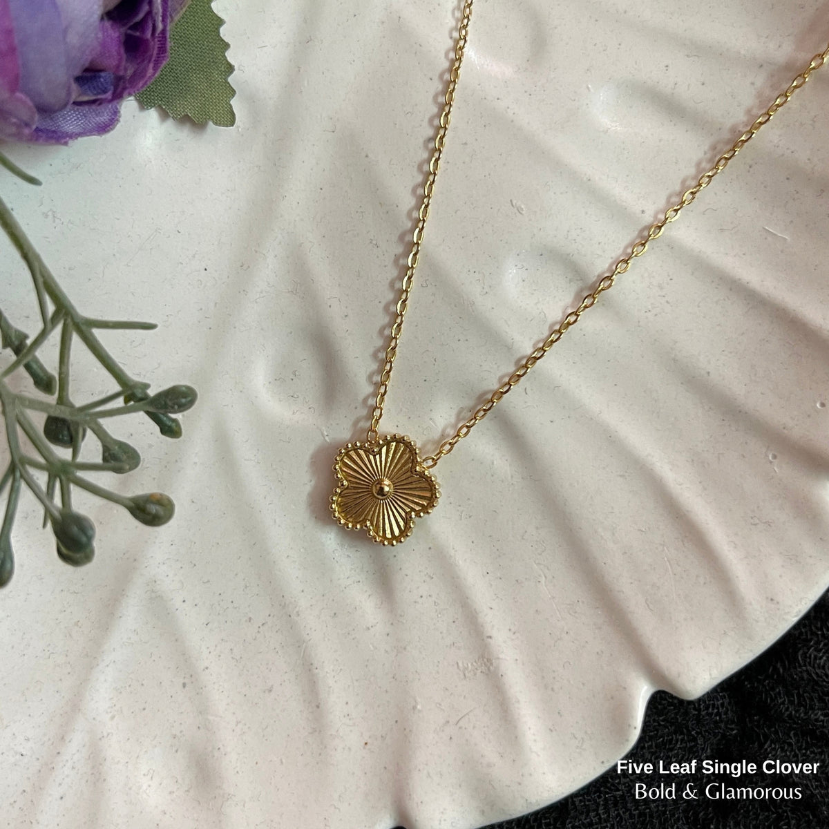 Necklace | SN339 | Five Leaf Single Clover Gold