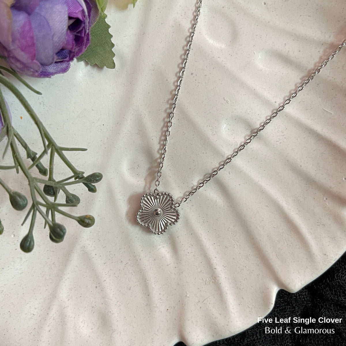 Necklace | SN339 | Five Leaf Single Clover Silver