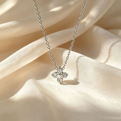Necklace | SN367 | White Diamond Four-Leaf Clover | Silver