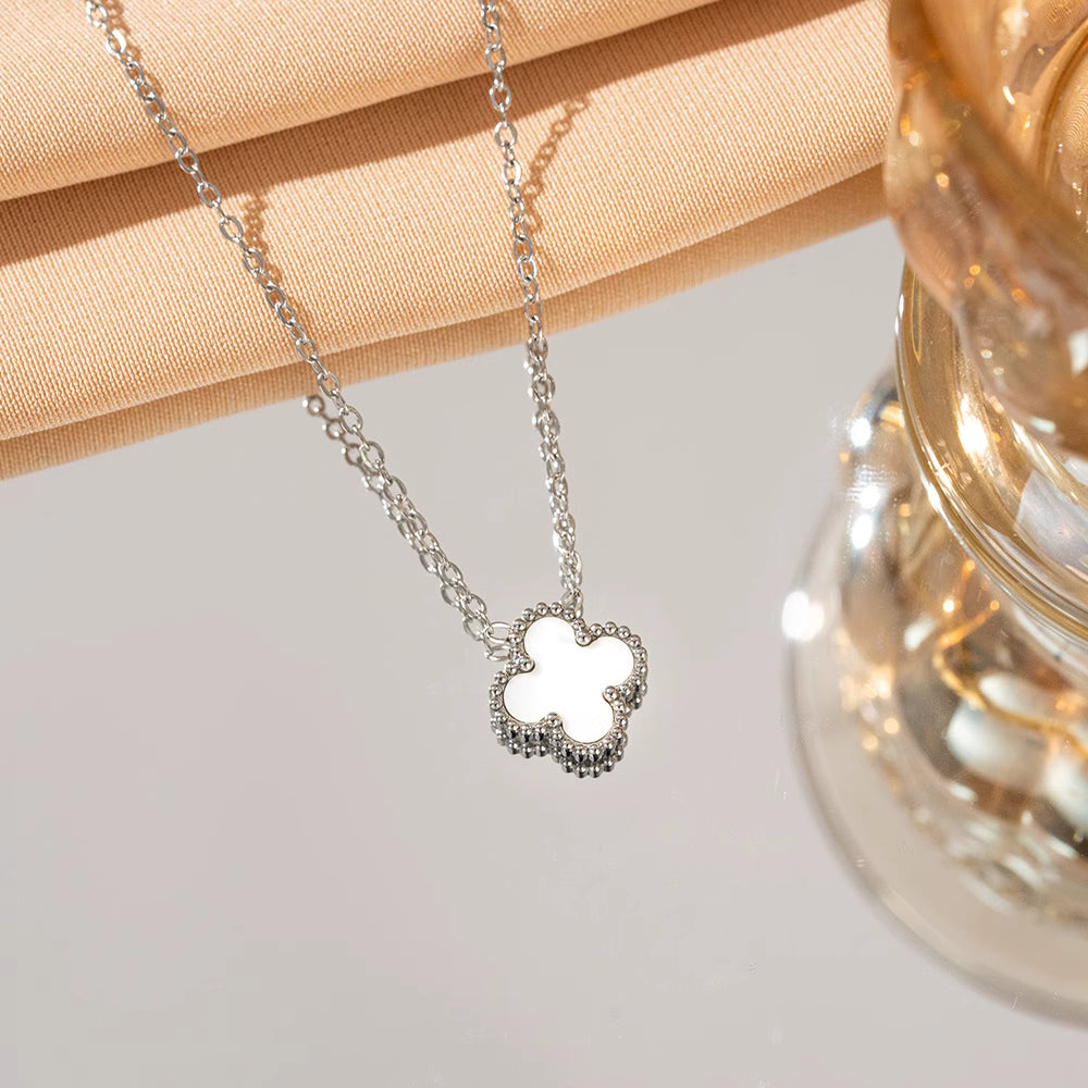 Necklace | SN276 | Silver Clover | White