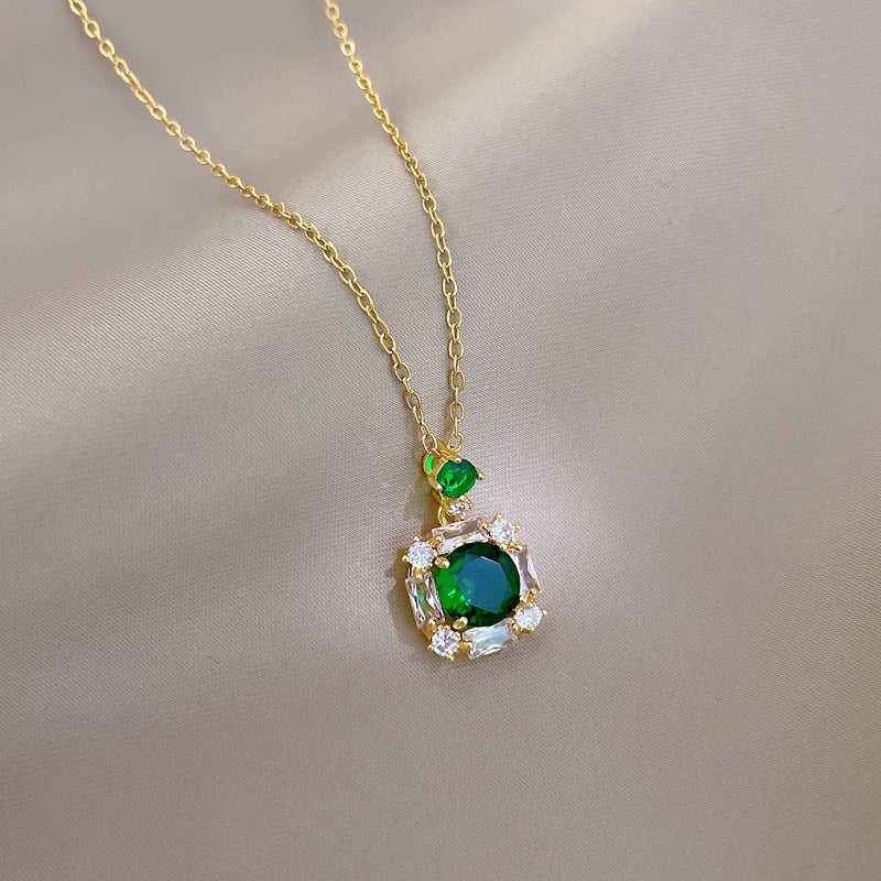 Necklace | SN275 | Emerald Square