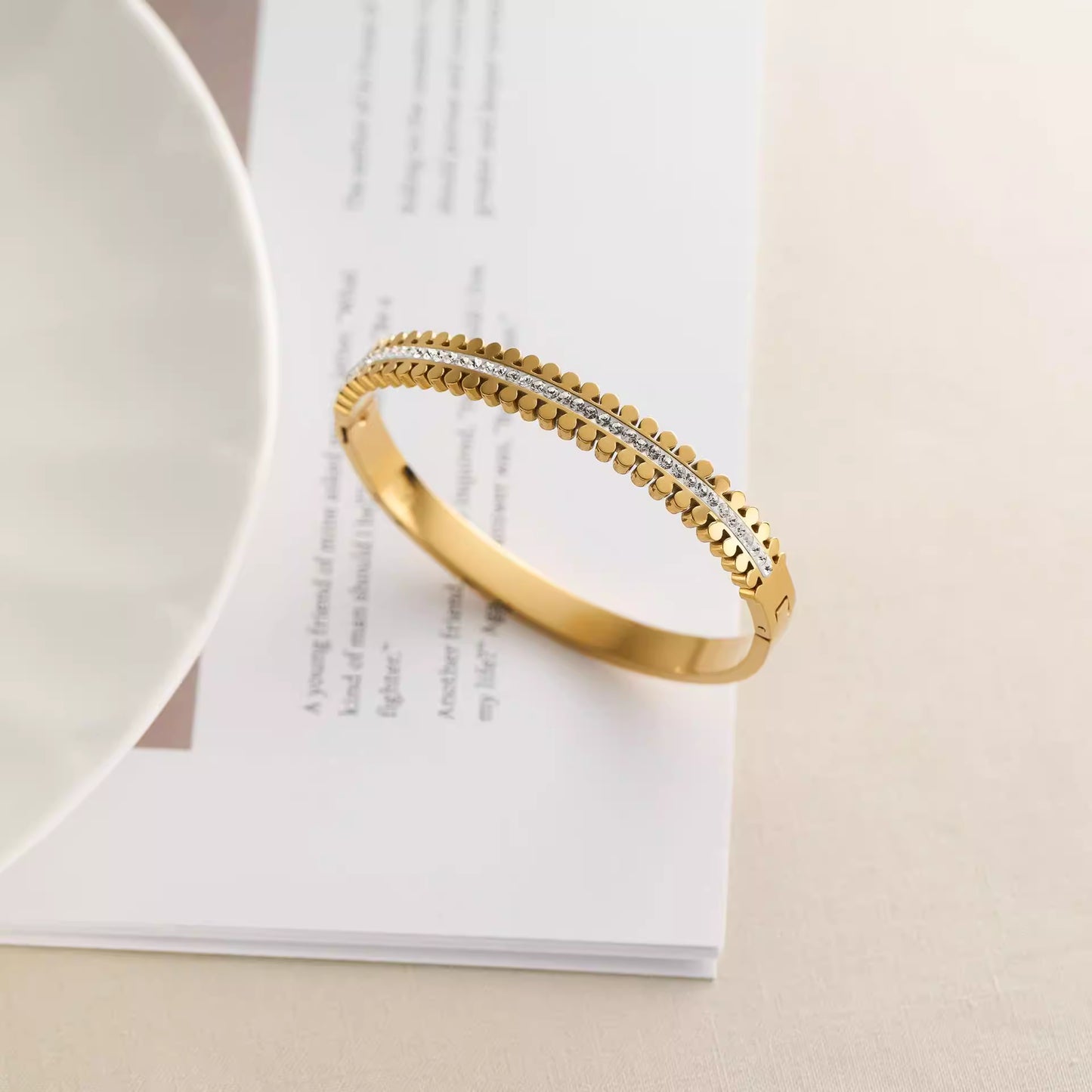 Bangle Bracelet | BB77 | Gold