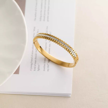 Bangle Bracelet | BB77 | Gold