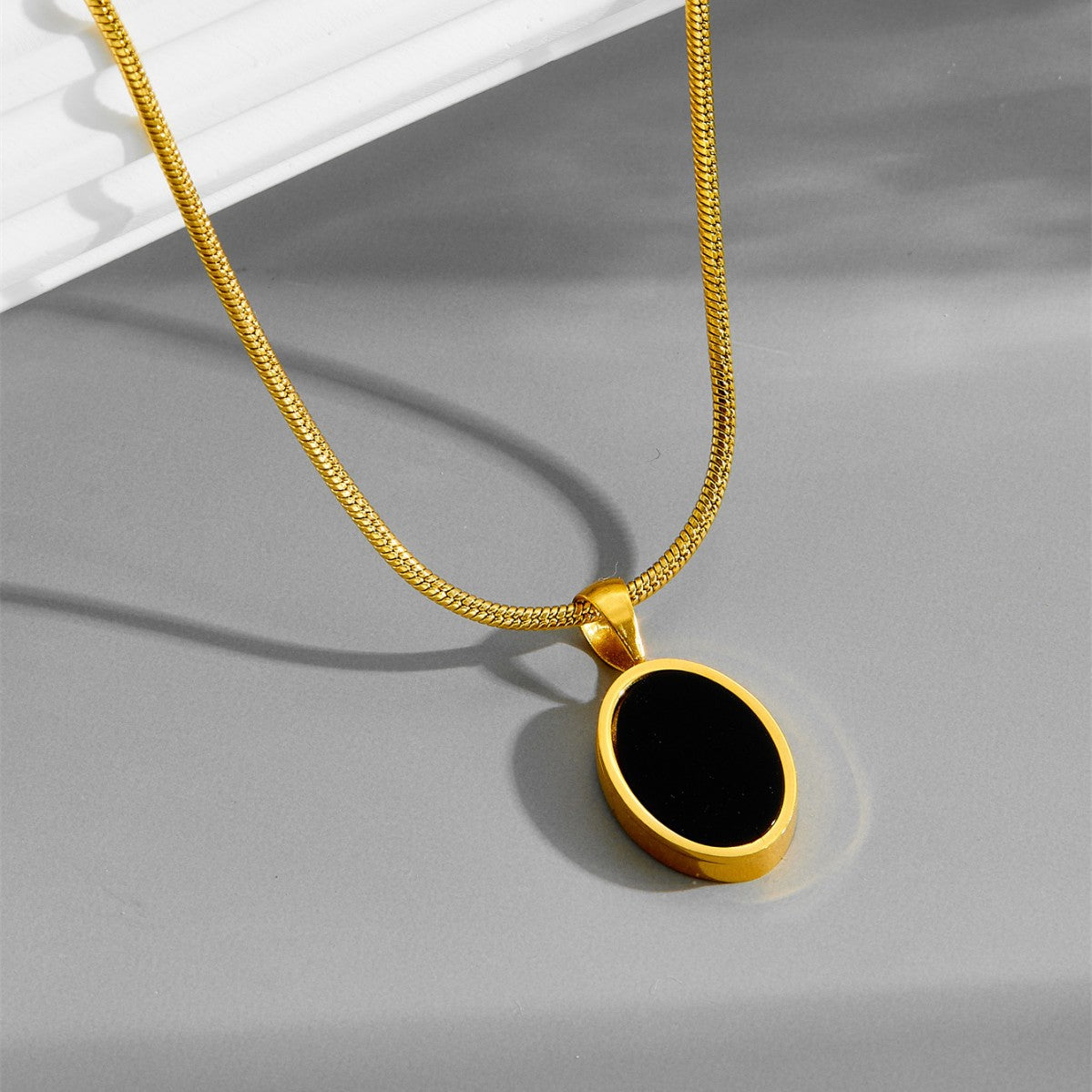 Necklace | SN219 | Oval Shell Black