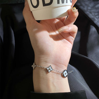 Chain Bracelet | SSCB042 | White Flower | Silver