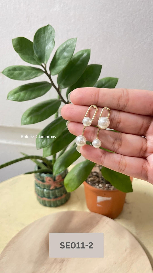 Minimalistic Pearl Earring | SE011