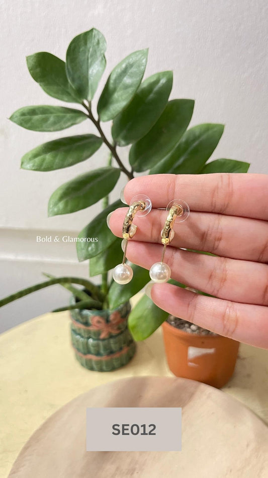 Minimalistic Pearl Earring | SE012