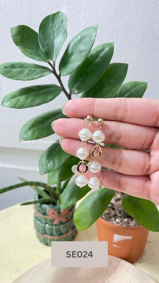 Dangling Pearl Earring | SE024