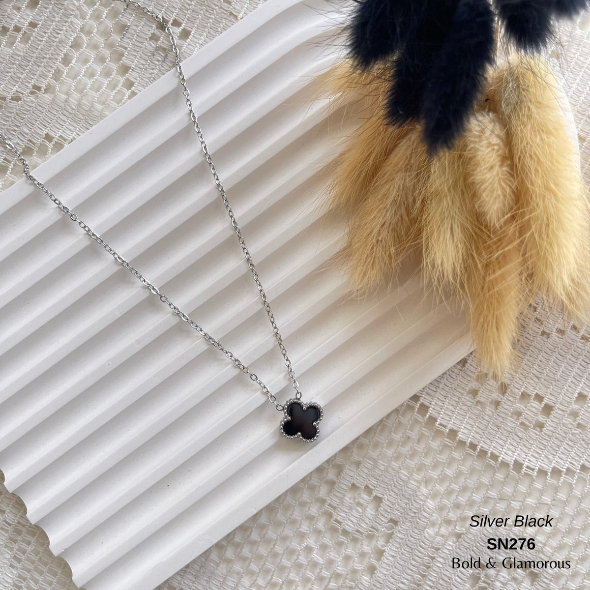 Necklace | SN276 | Silver Clover | Black