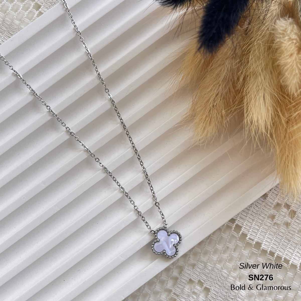 Necklace | SN276 | Silver Clover | White