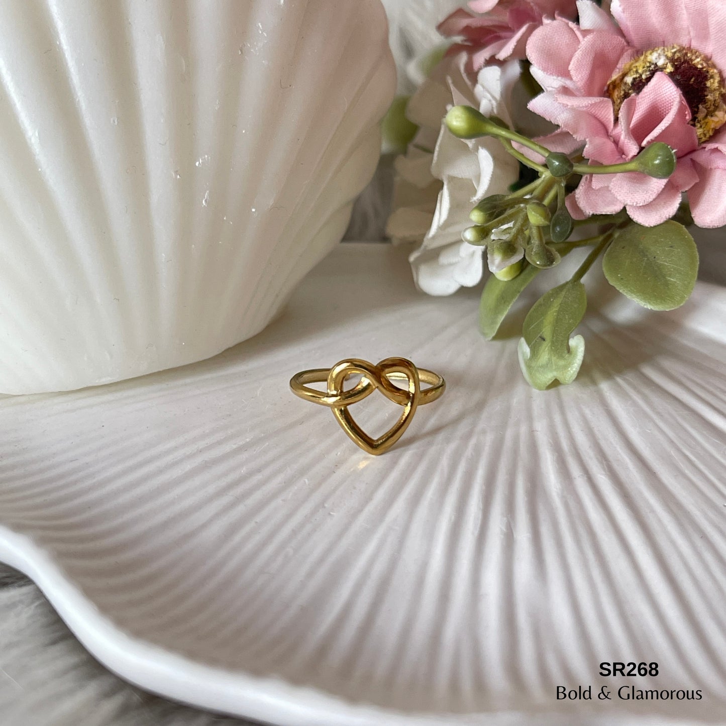 Minimal Ring | SR268 | Knotted Heart