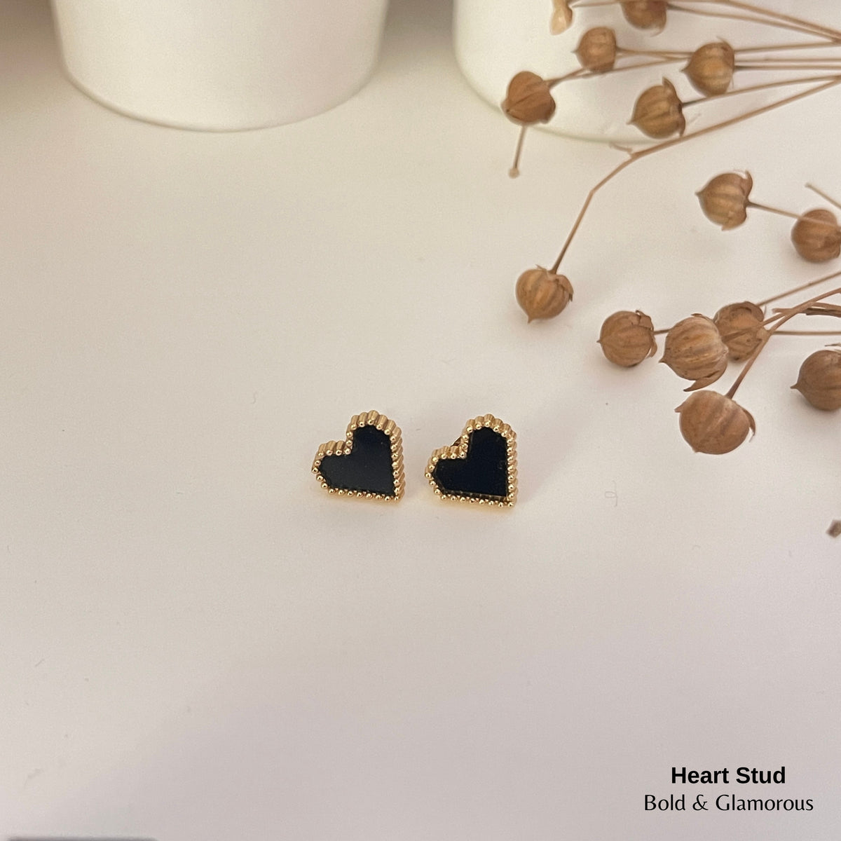 Stud Earring Black Heart