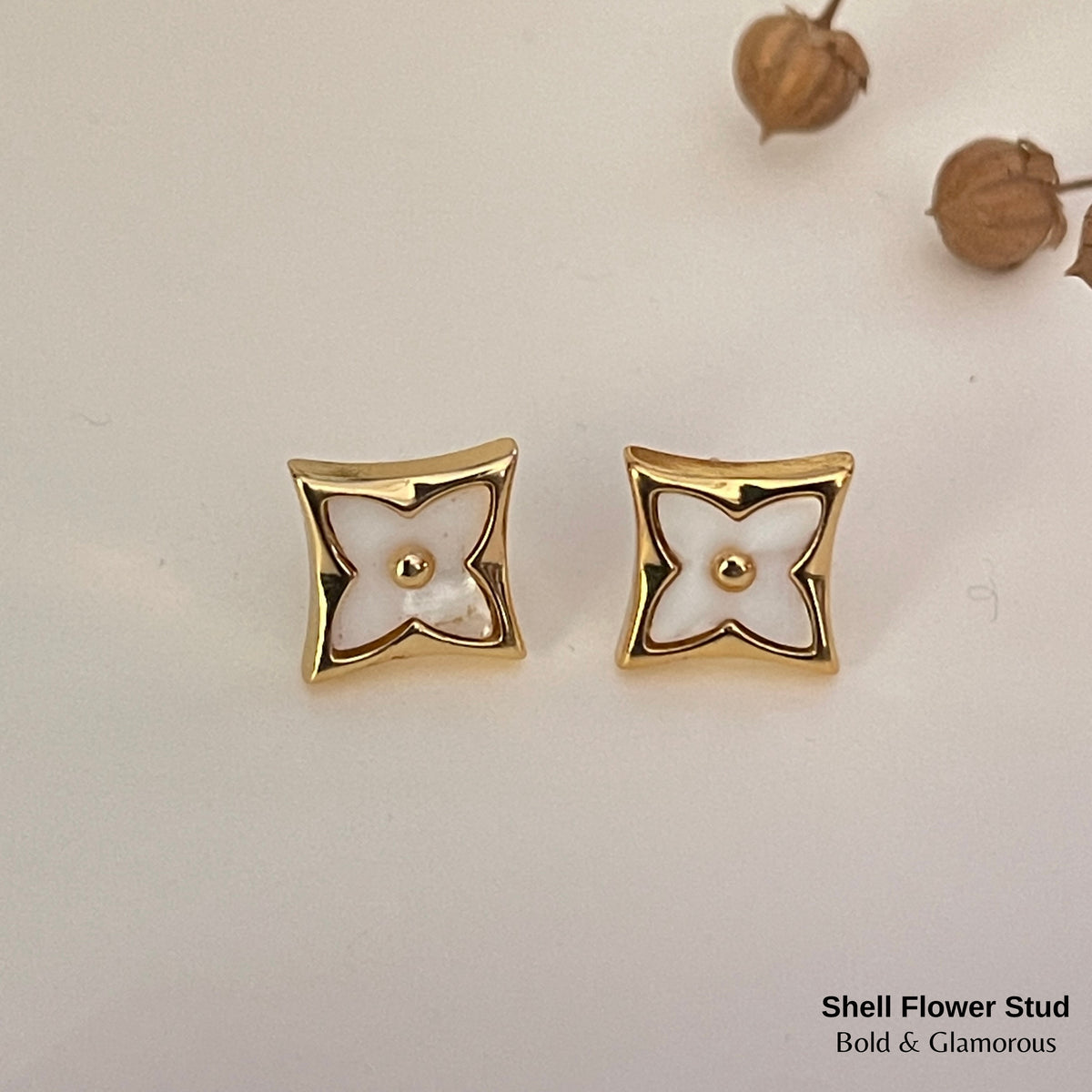 Stud Earring Shell Flower