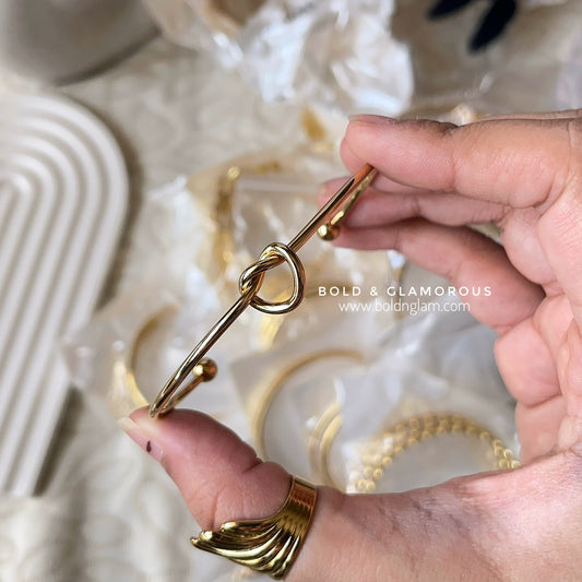 Cuff Bracelet | CB024 | Knotted Heart