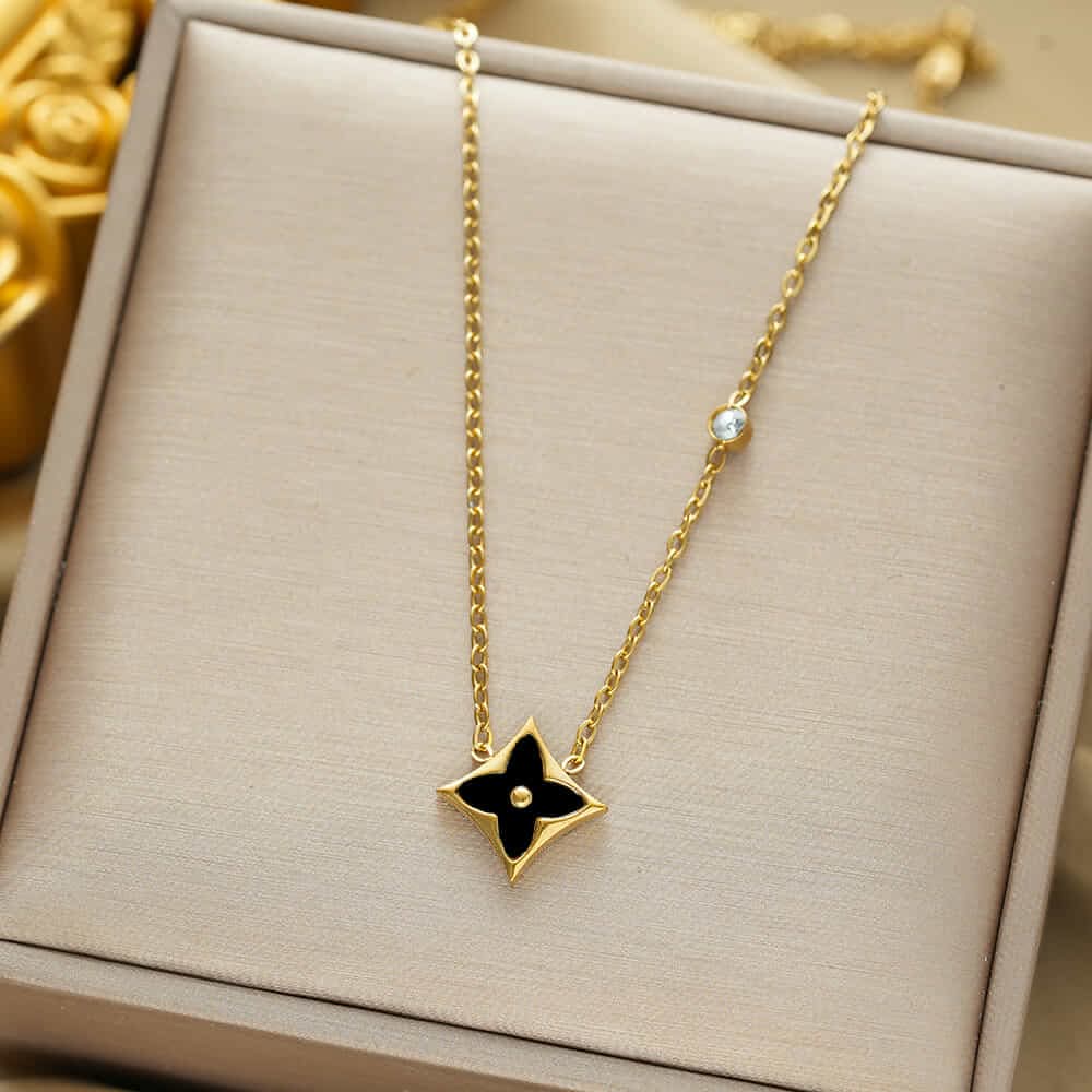Necklace | SN242 | Star Stone Black